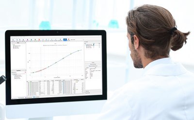 Belysa® Immunoassay Curve Fitting Software Image of scientist using Belysa® Immunoassay Curve Fitting Software, available for analyzing data from Luminex® xMAP® platforms (xMAP® INTELLIFLEX, Luminex® 200™, FLEXMAP 3D®, MAGPIX® instruments) and the SMCxPRO® ultrasensitive analyzer.